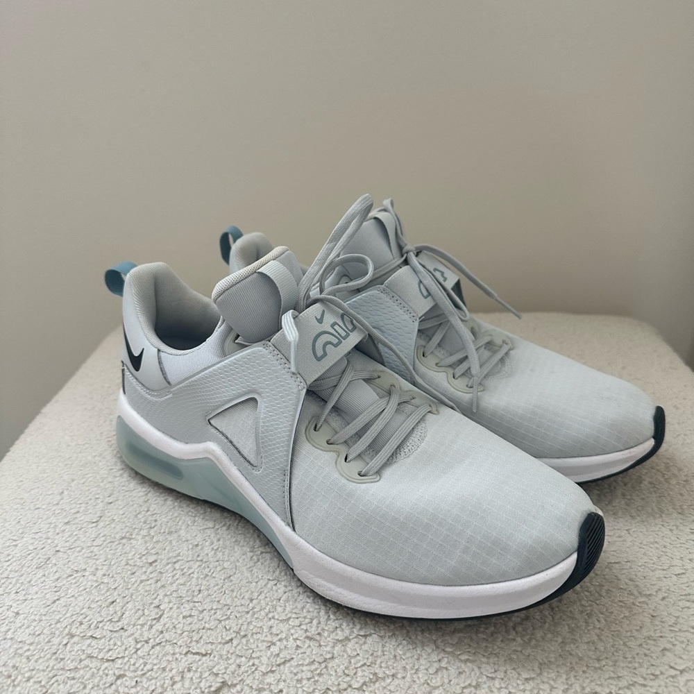 Nike Air Max Bella Sneakers
